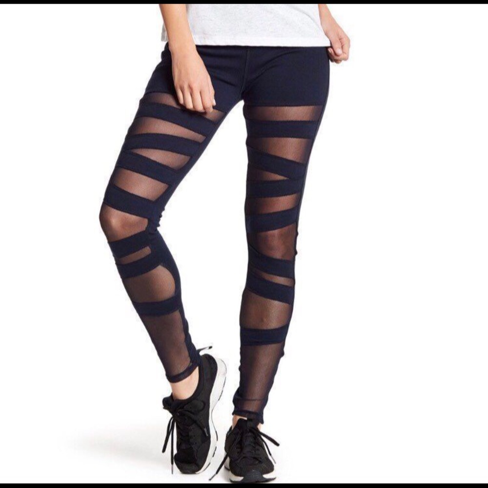 ❌NWT❌ Electric Yoga mesh panel legging.